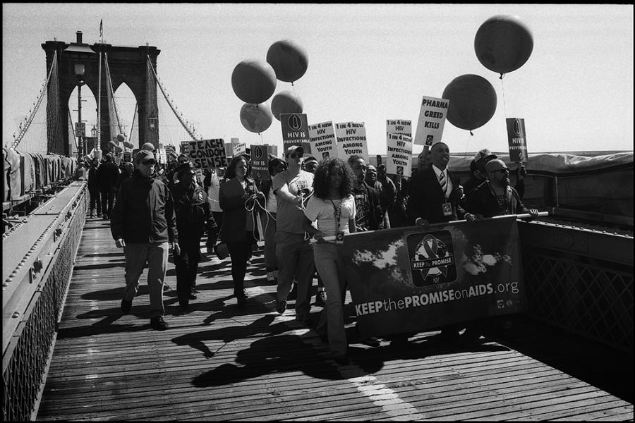 brooklyn bridge - black and white photo