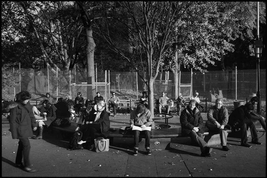 washington square park - black and white photo