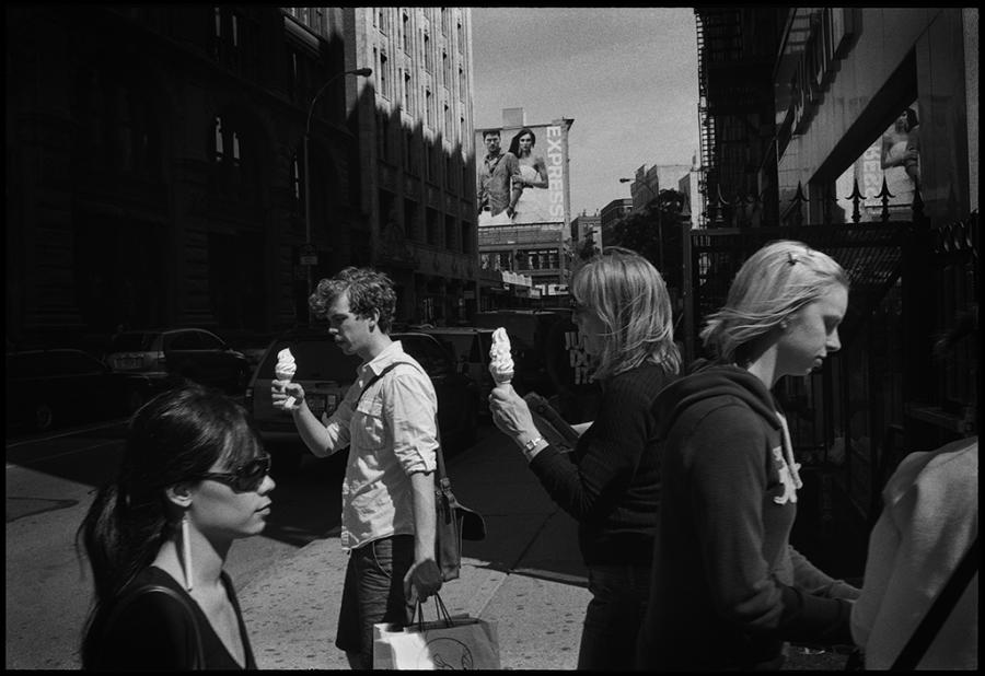 noho - black and white photo